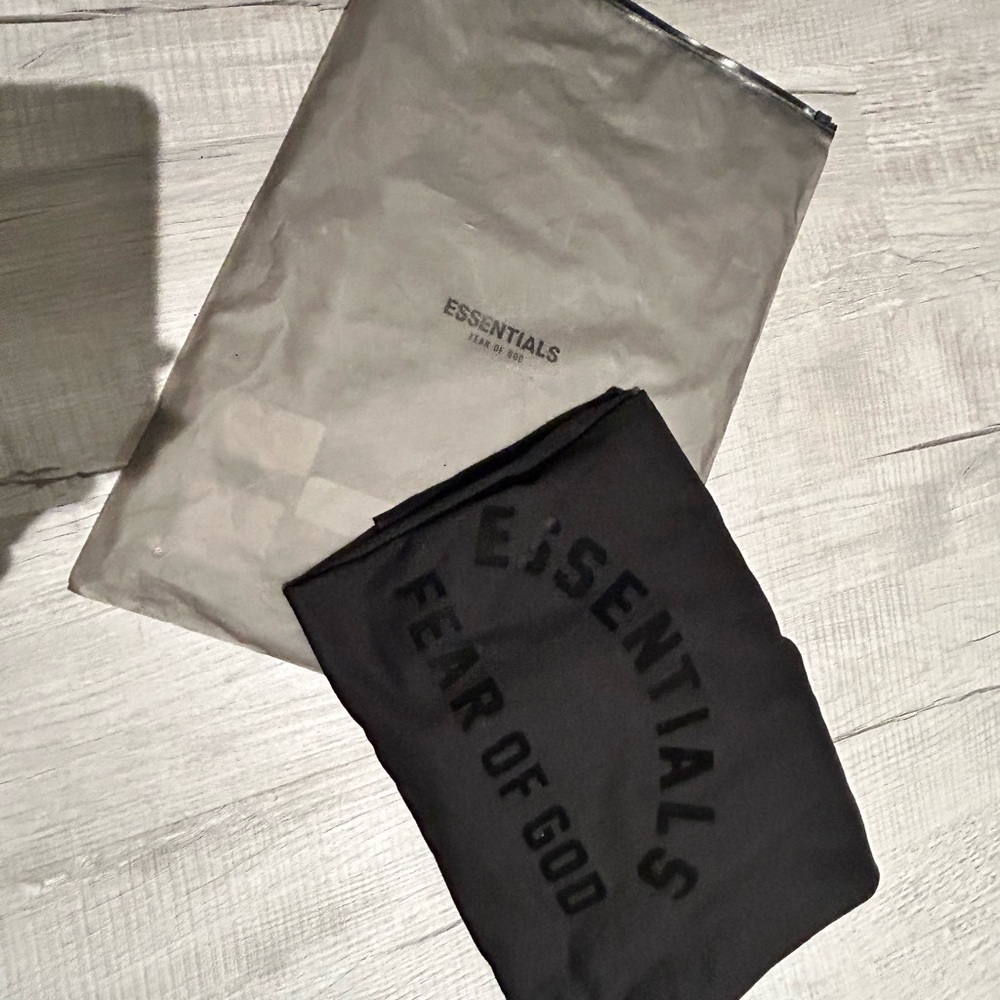 Essentials baggy fit men’s black t shirt
